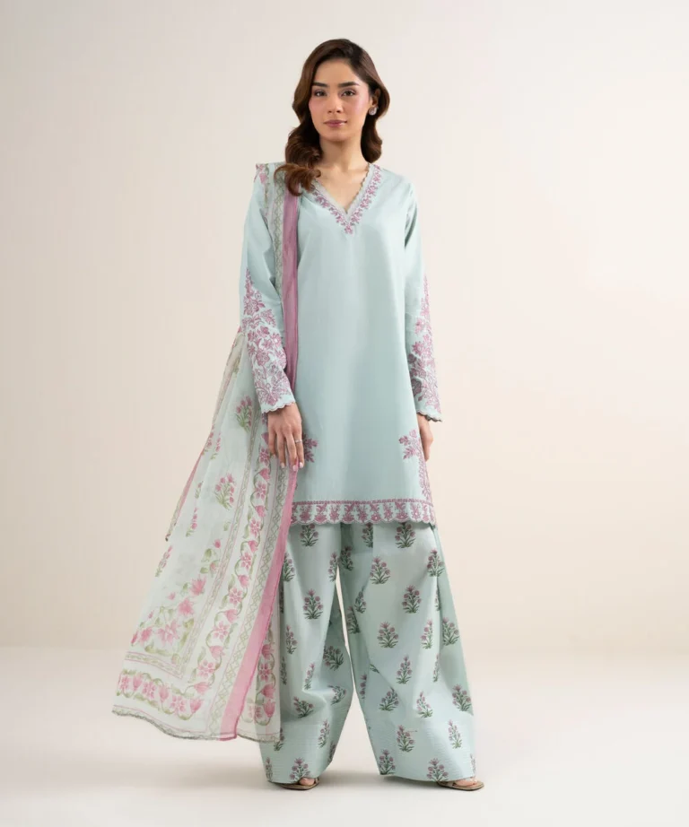 3 Piece – Embroidered Lawn Suit
